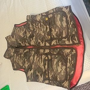 Womens camo vest